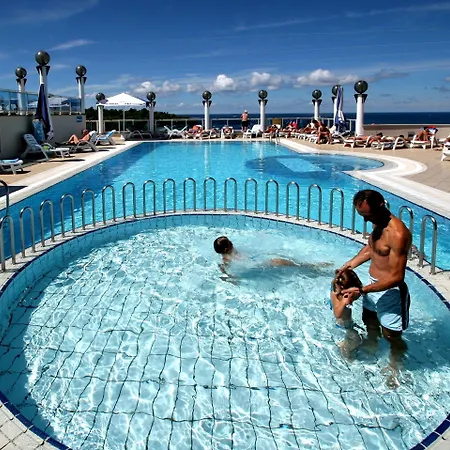 Gran Vista Plava Laguna 3* פורץ