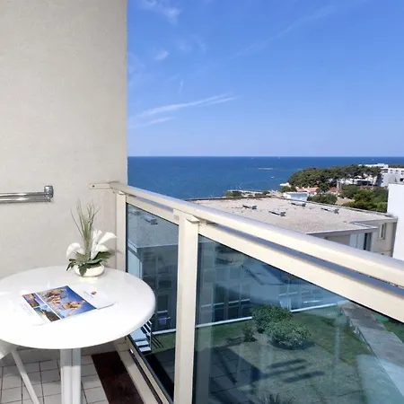 Gran Vista Plava Laguna מלון