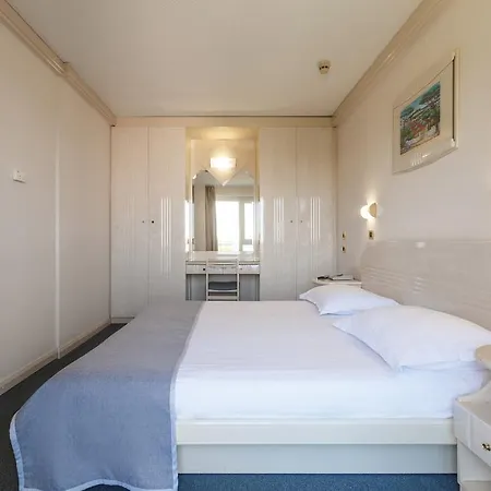 Gran Vista Plava Laguna 酒店 波雷奇