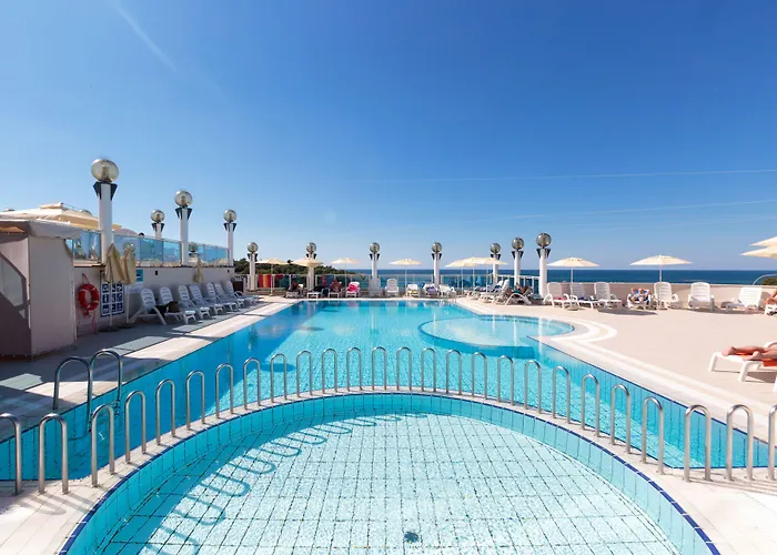 Gran Vista Plava Laguna 3* פורץ