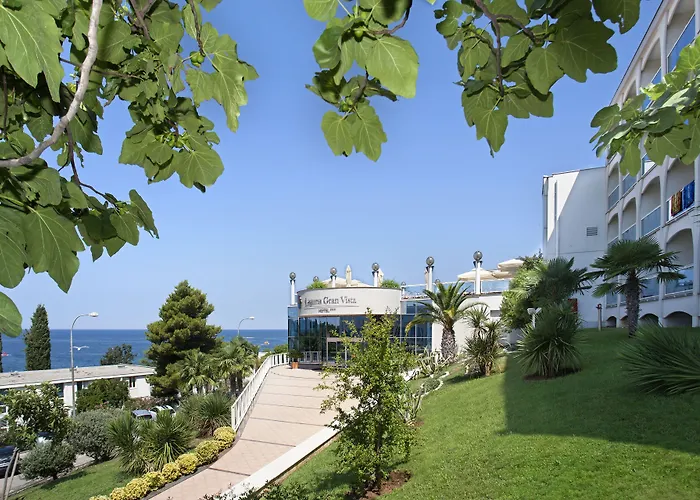 Gran Vista Plava Laguna Hotel