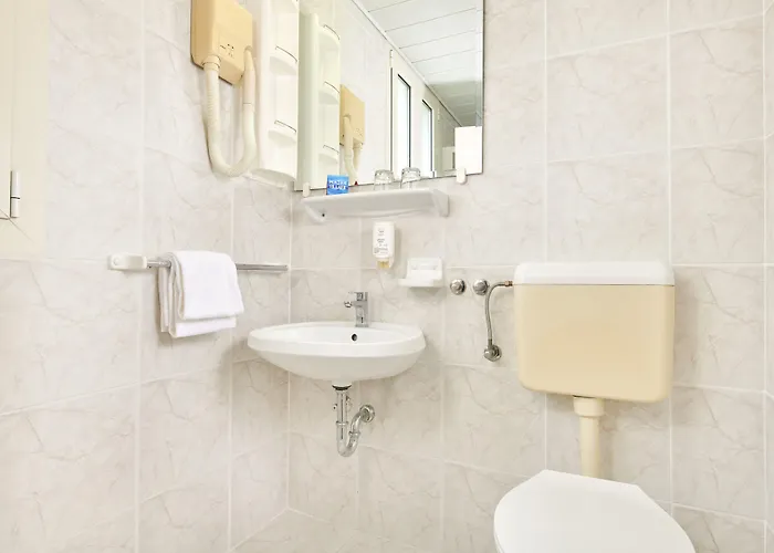 Gran Vista Plava Laguna מלון 3*